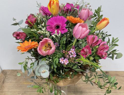 Enviar flores a Dénia: sorprende a alguien especial aunque estés lejos
